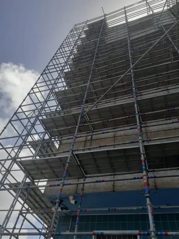 Façade scaffolding seen from below