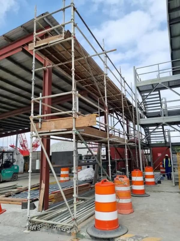 Access scaffolding to a steel framed structure